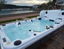 Spa Pool Manufacturer in Delhi